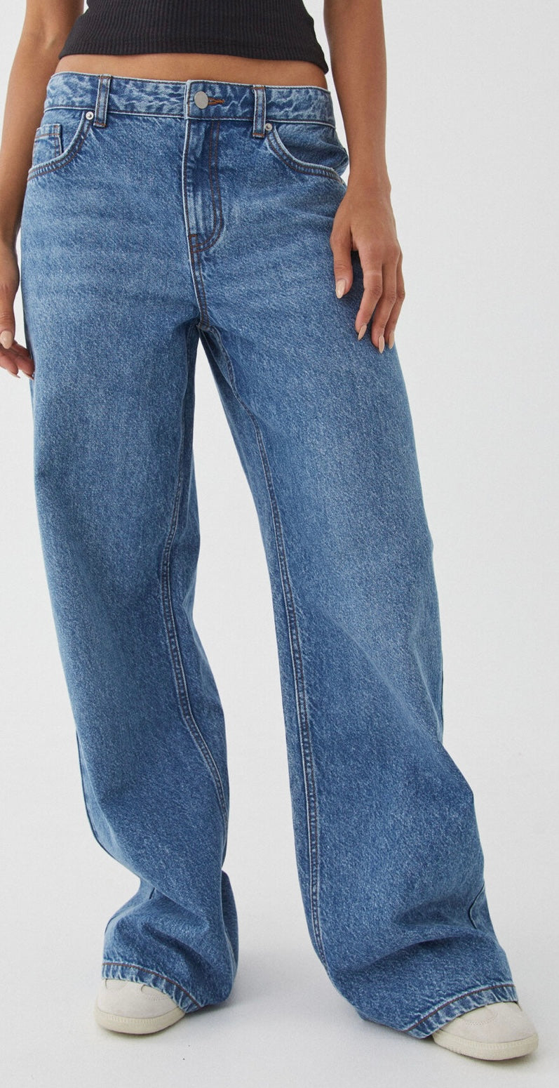 AU low rise baggy jeans