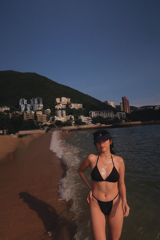 Black bikini