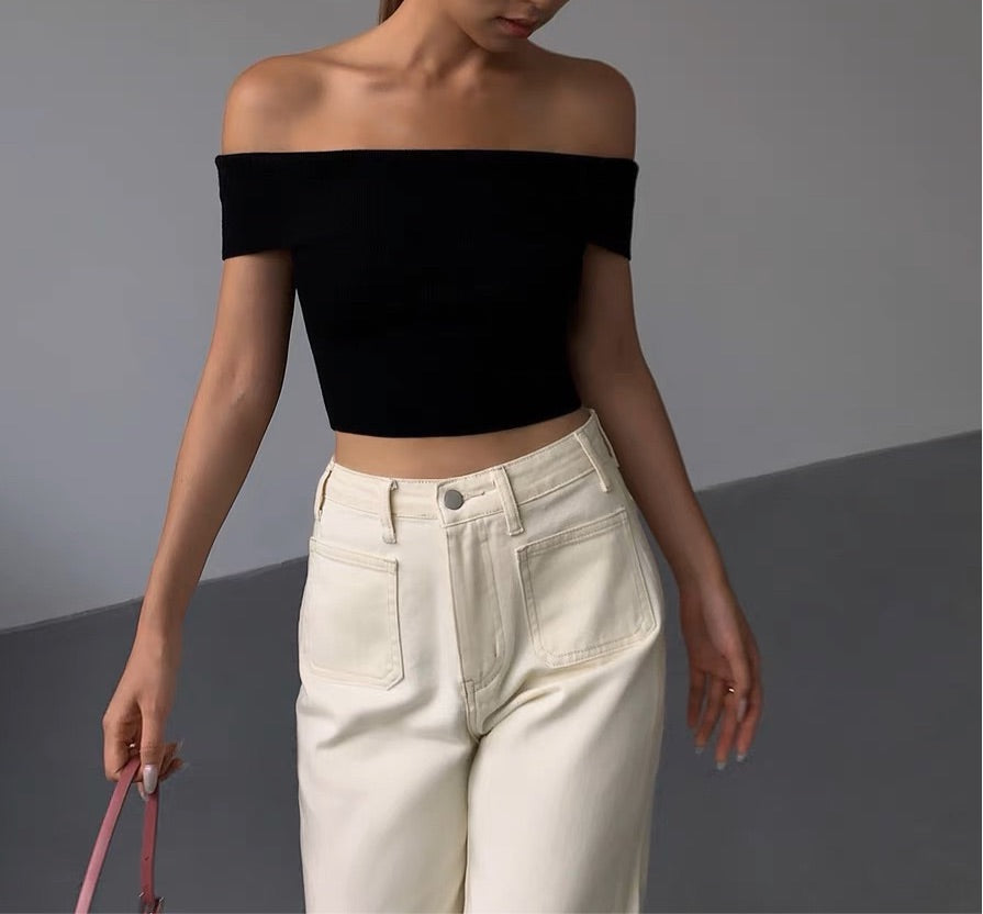 Off shoulder knitted top